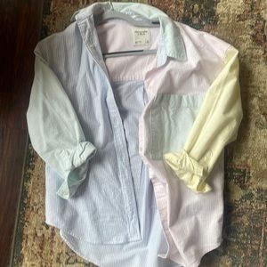 Abercrombie buttonup. Worn once. Selling because it didn’t work for swim coverup